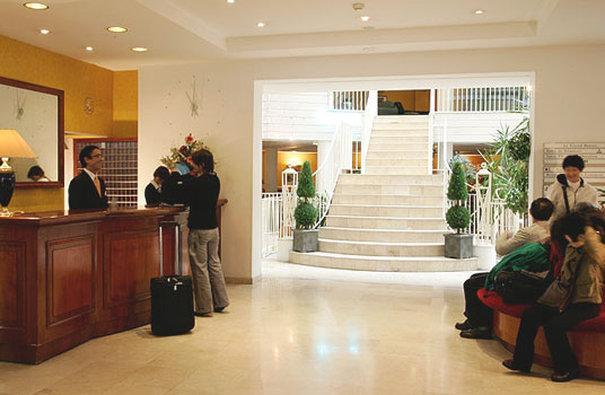 Saint Sauveur Hotel 3*